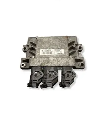 Renault Clio III Engine control unit/module S120200105A 8200522357