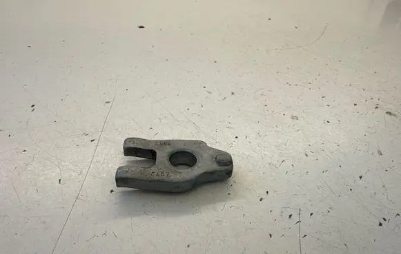 Opel Vivaro Fuel Injector clamp holder 