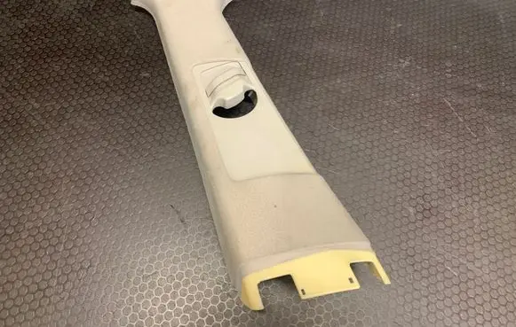 BMW X5 E53 (B) pillar trim (top) 8203871