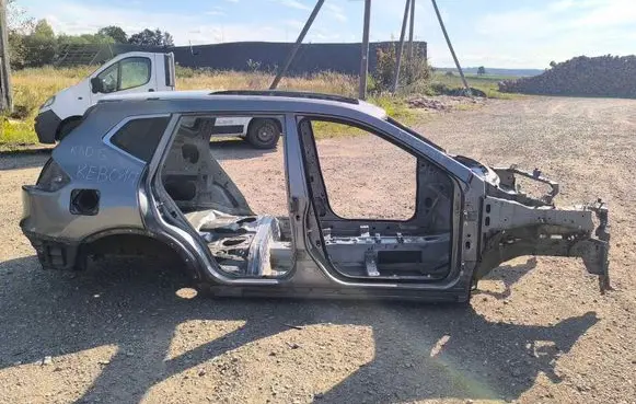 Nissan X-Trail T32 Body 