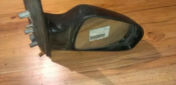 Hyundai Matrix Front door electric wing mirror e4012172