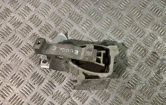 Land Rover Evoque II Engine mount bracket K8D26H051AA
