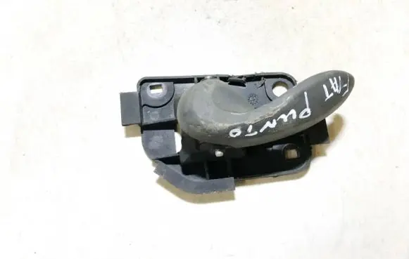 Fiat Punto (176) Rear door interior handle