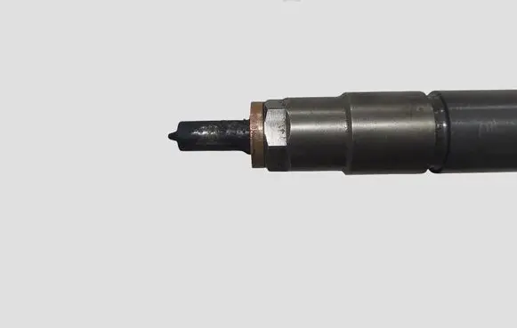 Nissan Qashqai Fuel injector 0445110414