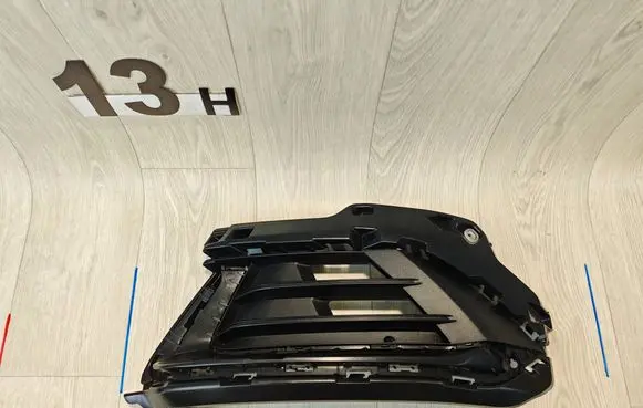 KIA Sportage Front bumper lower grill 86563R2010