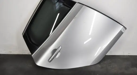 Volvo V40 Rear door 