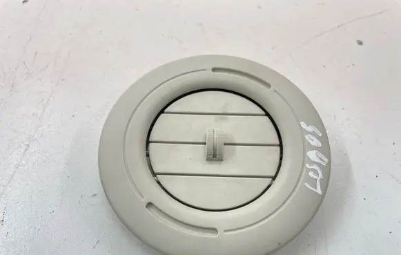 Chrysler Voyager Air vent grill in roof 