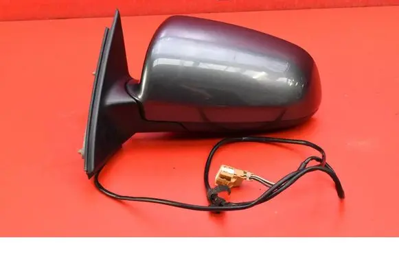 Audi A4 S4 B6 8E 8H Front door electric wing mirror 010681