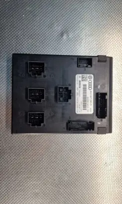 Audi A4 S4 B8 8K Comfort/convenience module 8K0907063D