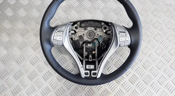 Nissan X-Trail T32 Steering wheel 