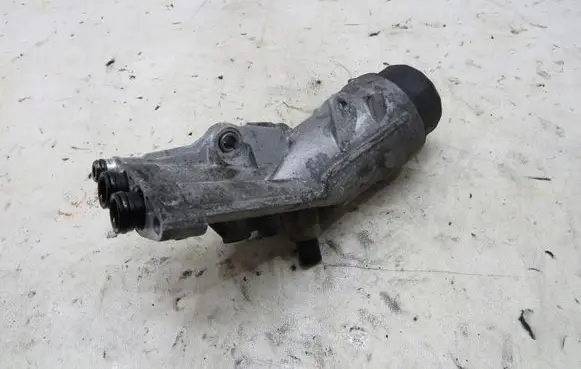 Jaguar XF X260 Oil filter mounting bracket