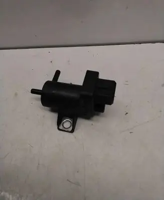Renault Megane III Turbo solenoid valve 8200762162