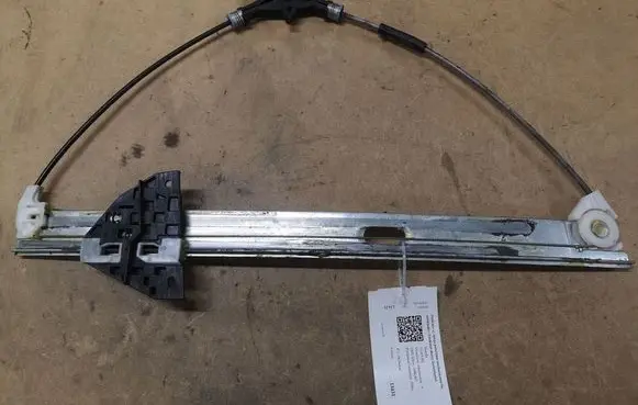 Mazda 3 I Front window lifting mechanism without motor