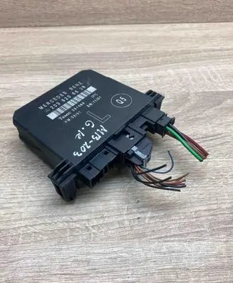 Mercedes-Benz C W203 Door control unit/module 2038206526 351369