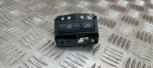 Nissan Qashqai A set of switches 90911C