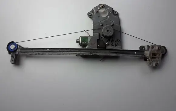 Isuzu D-Max Rear door manual window regulator 898151594