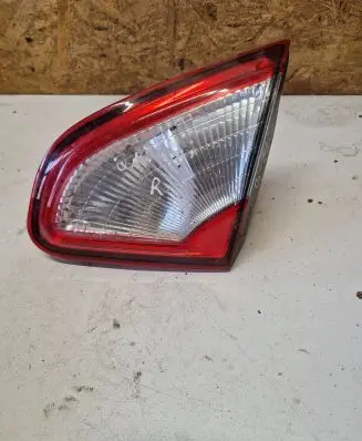 Nissan Qashqai Tailgate rear/tail lights 89503209
