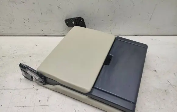 Volvo XC60 Rear seat armrest 2390538