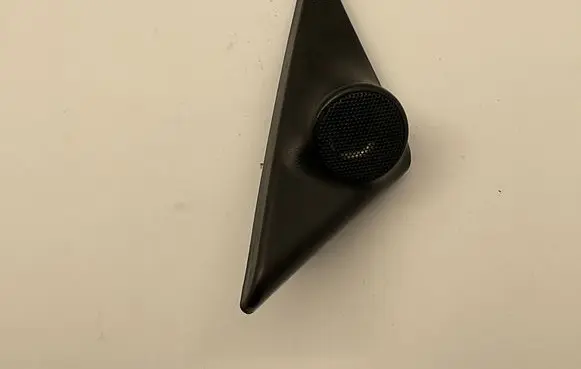 Hyundai Coupe Front door speaker 825182C001