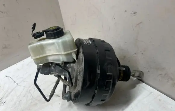 BMW 5 F10 F11 Brake booster 6785646 212849005 25223270100495