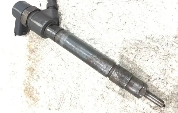 Fuel injector