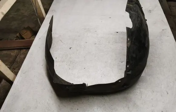 Audi A4 S4 B5 8D Front wheel arch liner splash guards 8D0821172D