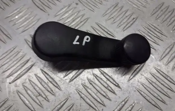 Volkswagen PASSAT B4 Front door window winding handle 3A0837581B