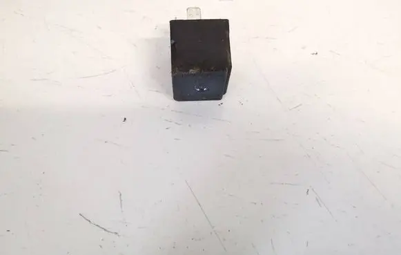 Jeep Cherokee Other relay 04692181aa