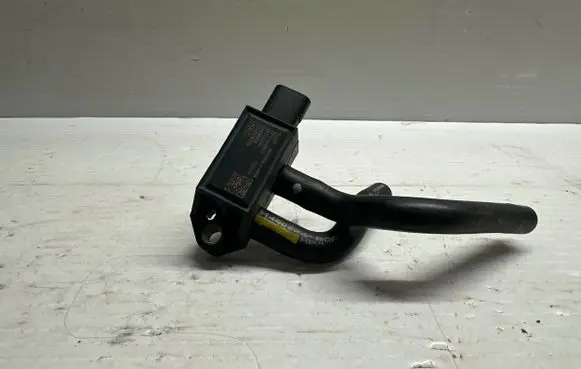 Volvo XC90 Exhaust gas pressure sensor 30668645