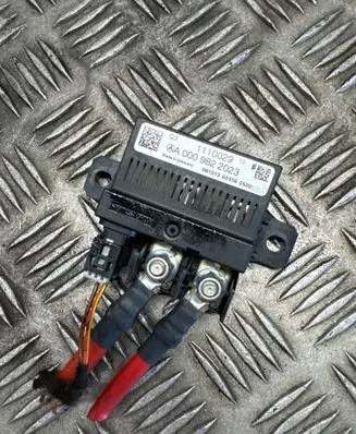 Mercedes-Benz B W246 W242 Battery control module 0009822023 1110029