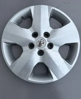 Toyota RAV 4 (XA30) R16 wheel hub/cap/trim 