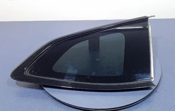 Mercedes-Benz 508 Rear side window 