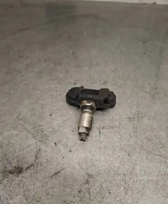 Mercedes-Benz E W212 Tire pressure sensor A0009050030