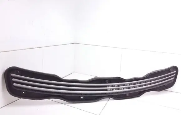 Mercedes-Benz E W210 Bonnet/hood grill A2108800705LL