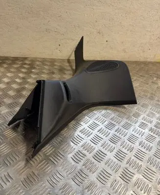 Mercedes-Benz B W247 (C) pillar trim A1676907000