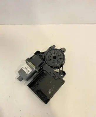 Volkswagen PASSAT B7 Front door window regulator motor 3C0959792C