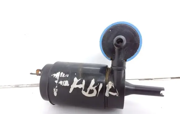 Skoda Fabia Mk1 (6Y) Windscreen/windshield washer pump E13021168