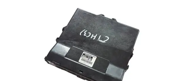 Lexus CT 200H Engine control unit/module ECU 8968176080 28300011410