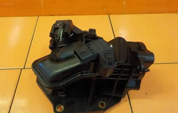 Renault Megane III Throttle body valve 7MB43 R9M402
