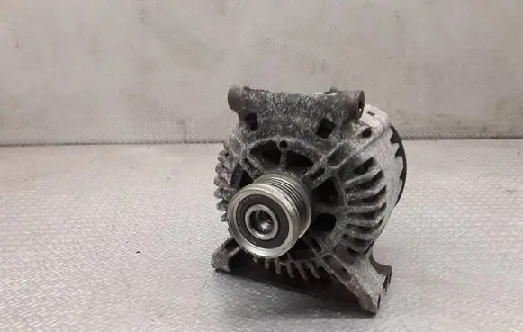 Mercedes-Benz B W245 Generator/alternator A6401540502 TG15C121 2543570C