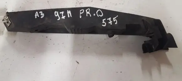 Audi A3 S3 8L Front bumper mounting bracket 8L0807184C