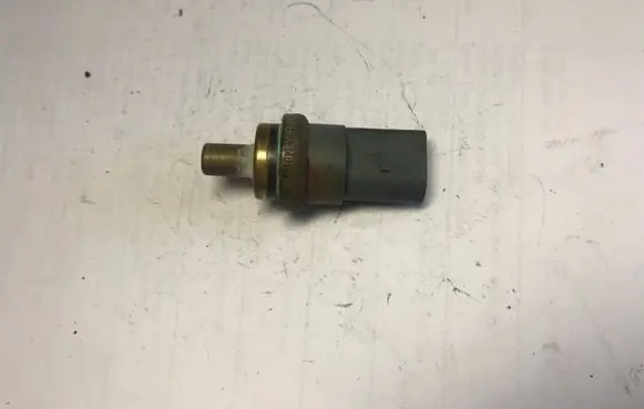 Coolant temperature sensor