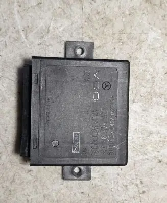 Mercedes-Benz Sprinter W901 W902 W903 W904 Door central lock control unit/module 0165459232