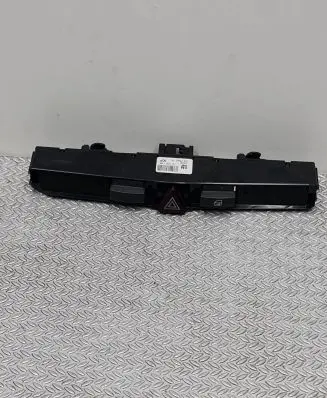 Opel Zafira B Hazard light switch 03758075 0320 13100105