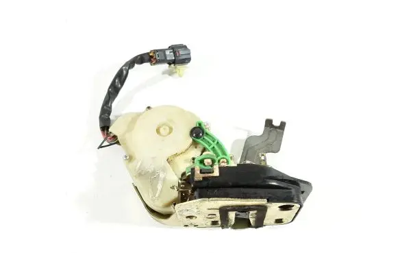 KIA Sorento Front door lock