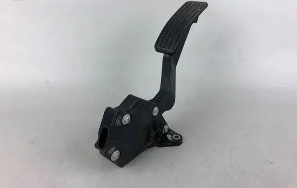 Subaru Forester SJ Accelerator throttle pedal 36010FJ010