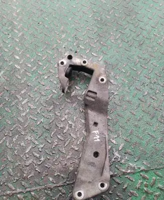 BMW 5 F10 F11 Engine mounting bracket 24168110 15190031 1A046000