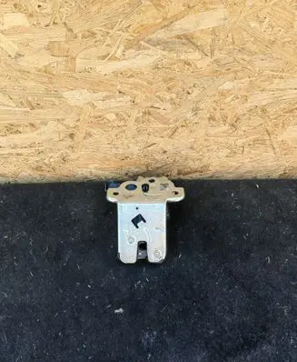 Audi A1 Tailgate/trunk/boot lock/catch/latch