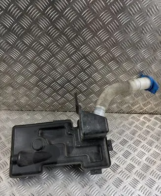 Volkswagen Tiguan Windshield washer fluid reservoir/tank 5N0955453