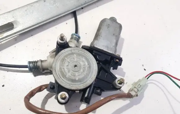 Front door window regulator motor